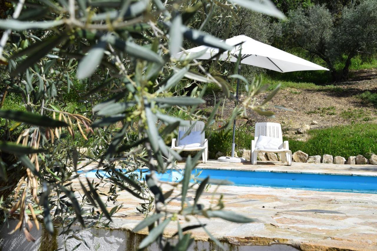 La Pluma Hotel Iznajar Bagian luar foto