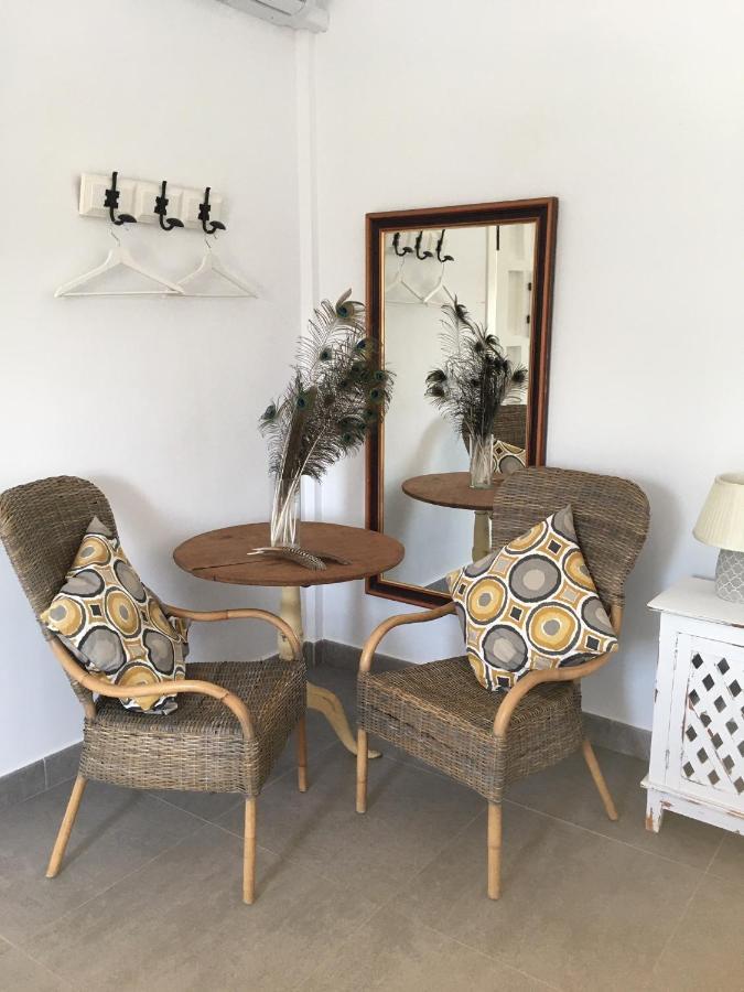 La Pluma Hotel Iznajar Bagian luar foto