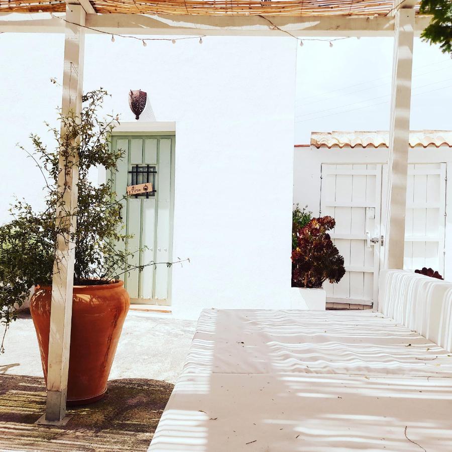 La Pluma Hotel Iznajar Bagian luar foto